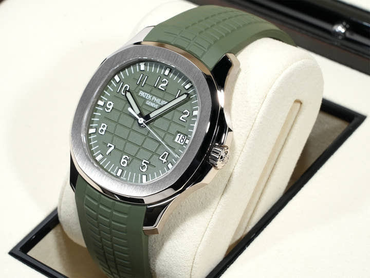 パテックフィリップ アクアノート Ref.5168G-010 ホワイトゴールド カーキグリーン文字盤 未使用 h2jbsn8r
