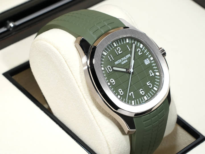 パテックフィリップ アクアノート Ref.5168G-010 ホワイトゴールド カーキグリーン文字盤 未使用 h2jbsn8r
