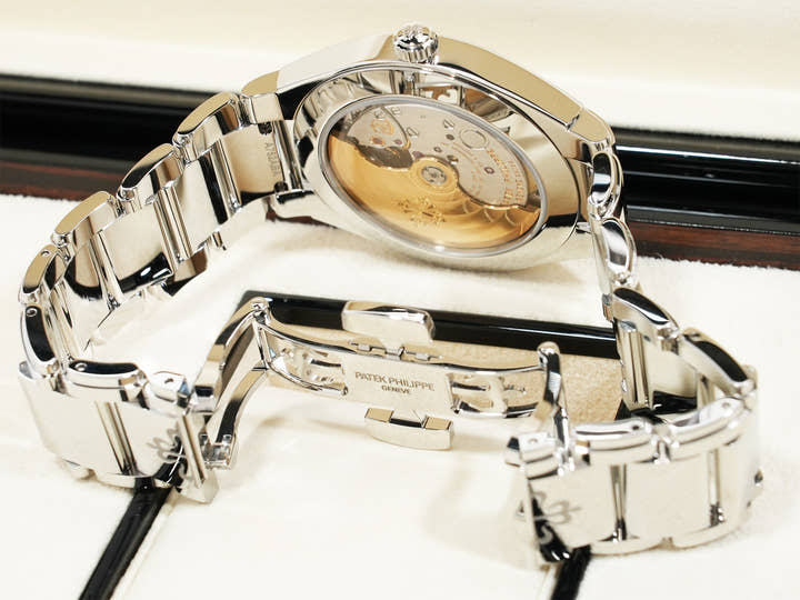 パテックフィリップ Twenty-4 Ref.7300/1200A-011 ステンレススチール オリーブグリーン ソレイユ文字盤 未使用 cqq5xr8j