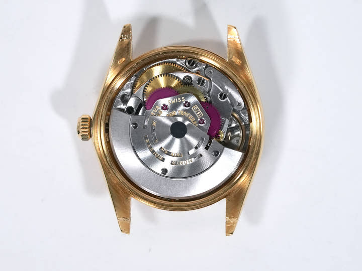ロレックス オイスターパーペチュアル デイト Ref.1503/8 イエローゴールド シルバー文字盤 中古 vfh5rmkn