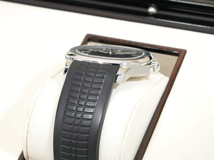 パテックフィリップ アクアノート Ref.5167A-001 ステンレススチール ブラック文字盤 美中古 3wowcr7e