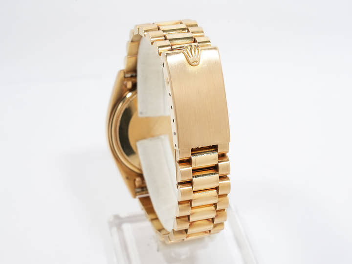 ロレックス デイデイト Ref.1803/8 イエローゴールド シャンパン文字盤 中古 wx9vu9uu