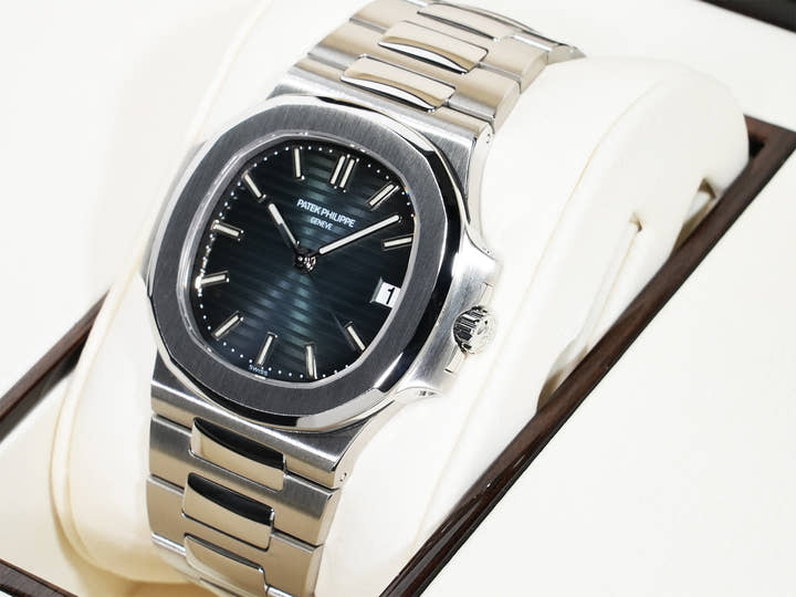 パテックフィリップ ノーチラス Ref.5800/1A-001 ステンレススチール ブルー文字盤 美品 frcy93qg