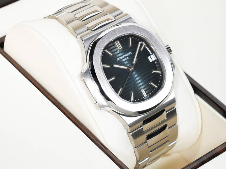 パテックフィリップ ノーチラス Ref.5800/1A-001 ステンレススチール ブルー文字盤 美品 frcy93qg
