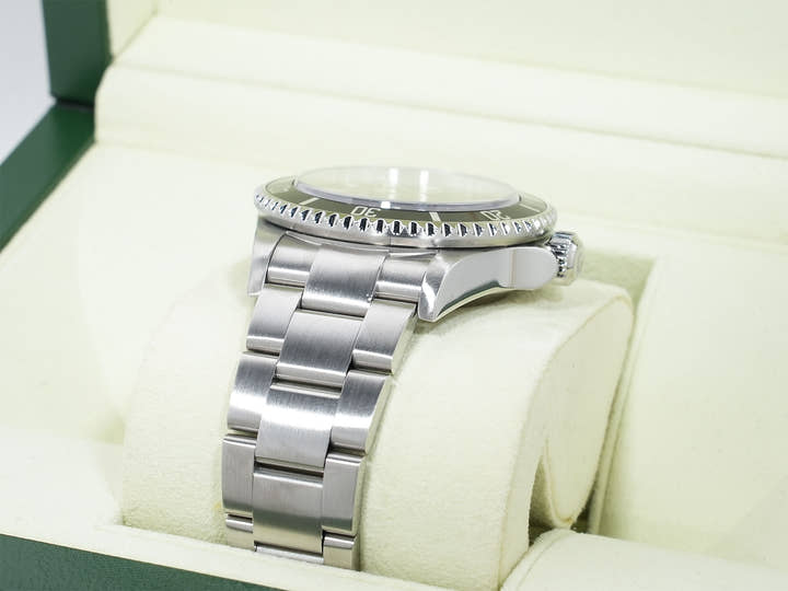 Rolex Sea-Dweller Ref.16600 Stainless Steel Black Dial Pre-owned np3zuj22