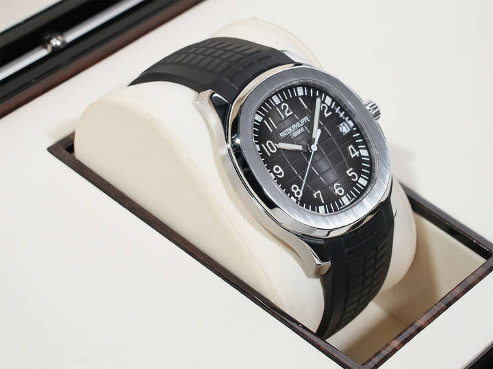 パテックフィリップ アクアノート Ref.5167A-001 ステンレススチール ブラック文字盤 中古 oimg5xno