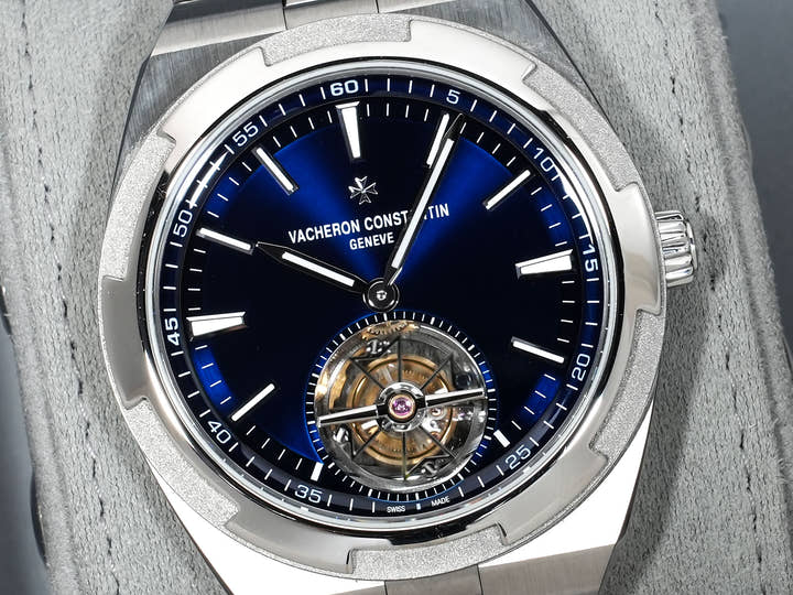 Vacheron Constantin Overseas Tourbillon Ref. 6000V/210T-H032 Titanium Blue Dial Pre-owned veivf8wg
