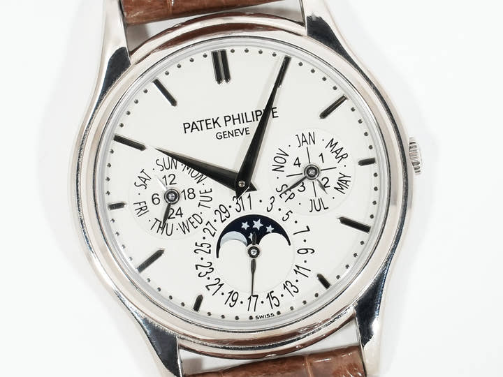 Patek Philippe Perpetual Calendar Ref. 5140G-001 White Gold Silver Dial Pre-owned usrnbepr