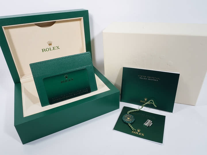 Rolex Sea-Dweller Deepsea Ref. 136660 Stainless Steel Black Dial, Pre-owned in Excellent Condition 45xgbw2s