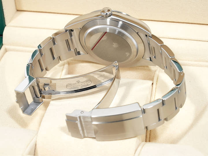 ロレックス エクスプローラーI Ref.214270 ステンレススチール ブラック文字盤 オイスターブレスレット 美品 huu7nhgt