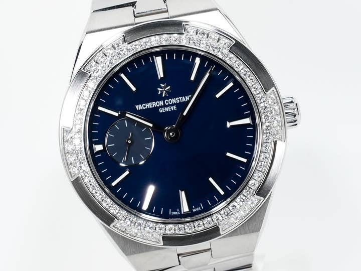 Vacheron Constantin Overseas Automatic Ref. 2305V/100A-B170 Stainless Steel Blue Dial, in excellent condition vdvpvsvs