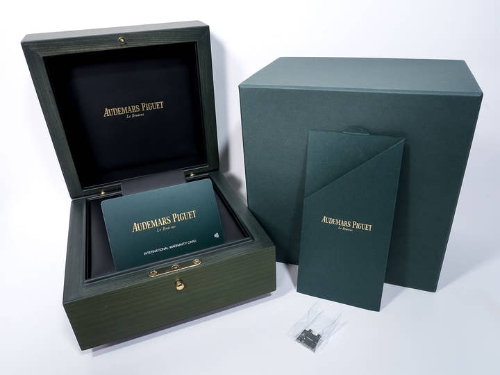 Audemars Piguet Royal Oak Ref. 15551ST.ZZ.1356ST.04 Stainless Steel Light Blue Dial, Excellent Condition p74i4pod