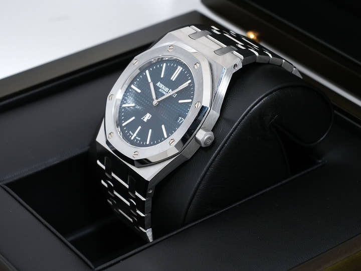 Audemars Piguet Royal Oak Jumbo Extra-Thin Ref.16202ST.OO.1240ST.02 Stainless Steel Night Blue Dial Excellent Condition ovp95avq