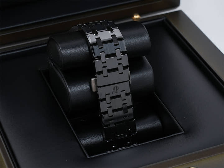 Audemars Piguet Royal Oak Chronograph Ref.26240CE.OO.1225CE.02 Black Ceramic Black Dial Excellent Condition 6b2th7jp
