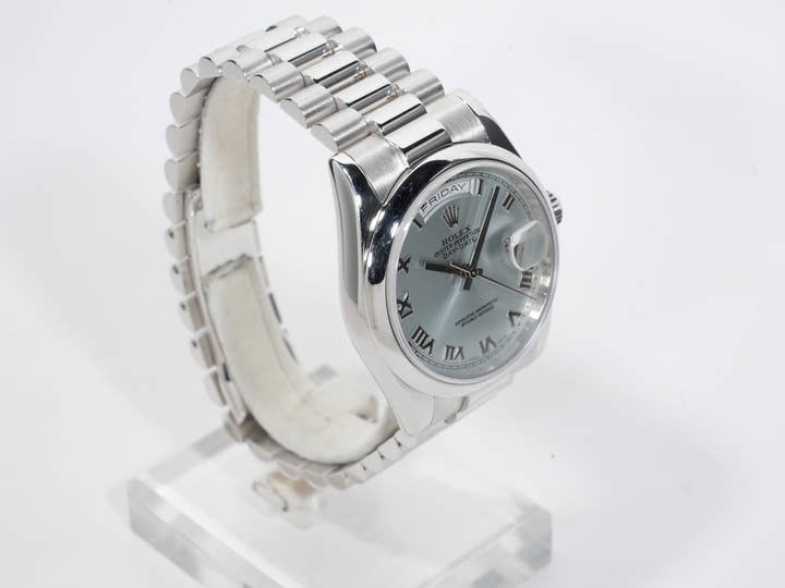 Rolex Day-Date 36 Ref.118206 Platinum Ice Blue Dial Pre-owned qzby2db4