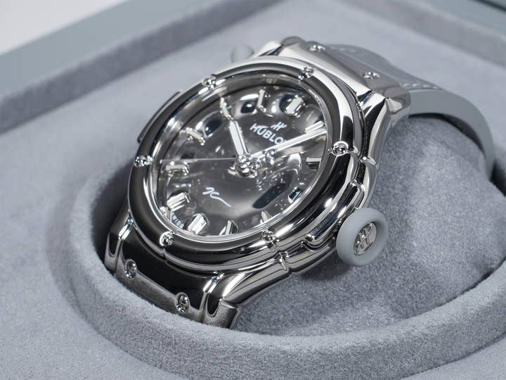 ウブロ クラシックフュージョン バルーンドッグ by ジェフ クーンズ シルバー Ref.542.SX.0820.NR.JKN26 ステンレススチール シルバー文字盤 未使用 rzdg6h4g