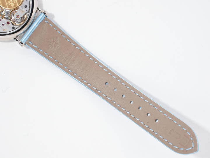 Patek Philippe Calatrava Ref.7200/50G-012 White Gold Ice Blue Soleil Dial Unused tvdee45d