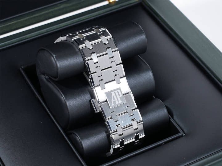 Audemars Piguet Royal Oak Chronograph 50th Anniversary Ref.26240ST.OO.1320ST.02 Stainless Steel Black Dial Excellent Pre-owned qpg63och