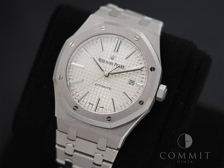 オーデマピゲ ロイヤルオーク Ref.15400ST.OO.1220ST.02 ステンレススチール シルバー文字盤 中古 w7nhhvhi