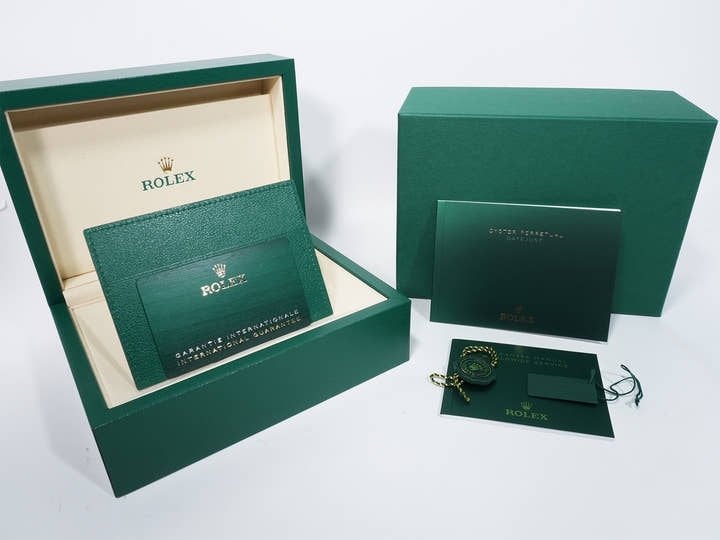 Rolex Datejust Ref.126334 Stainless Steel/White Gold Green Ombré Dial Jubilee Bracelet Unused fvua9yuk