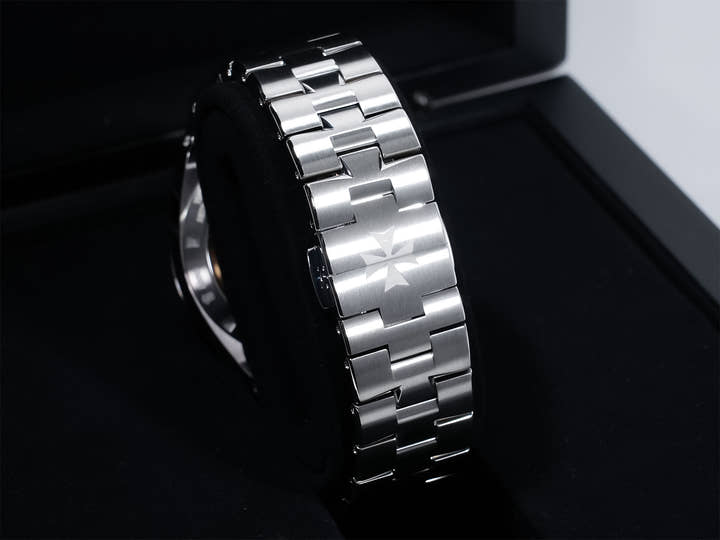 ヴァシュロンコンスタンタン オーヴァーシーズ Ref.4500V/110A-B128 ステンレススチール ブルー文字盤 美品 29yqiqsz