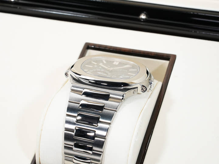 Patek Philippe Nautilus Petit Complication Ref.5712/1A-001 Stainless Steel Blue Dial Excellent Pre-Owned d68bxu57