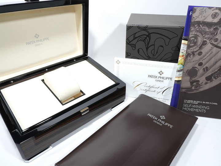 パテックフィリップ アクアノート Ref.5168G-010 ホワイトゴールド カーキグリーン文字盤 未使用 h2jbsn8r