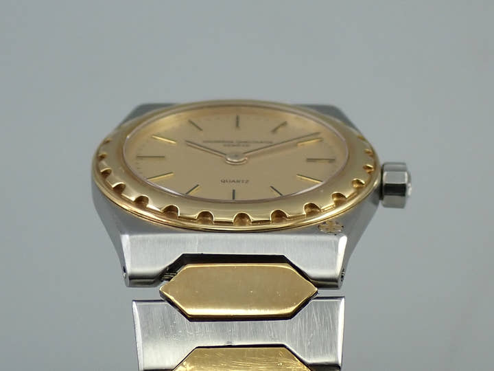 ヴァシュロンコンスタンタン 222 レディ Ref.60001/411 シャンパン文字盤 中古 K16SC493