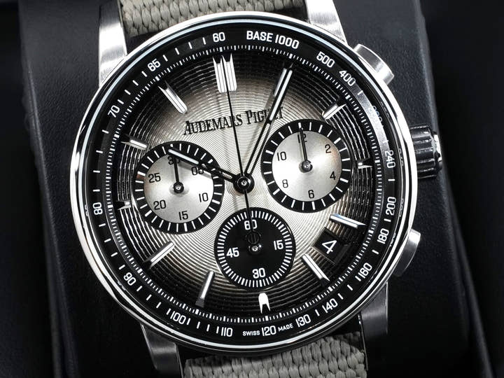 オーデマピゲ CODE 11.59 バイ オーデマ ピゲ クロノグラフ Ref.26393QT.OO.A064KB.01 ステンレススチール/ブラックセラミック スモークベージュ文字盤