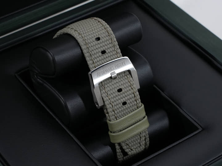 オーデマピゲ CODE 11.59 バイ オーデマ ピゲ クロノグラフ Ref.26393QT.OO.A064KB.01 ステンレススチール/ブラックセラミック スモークベージュ文字盤