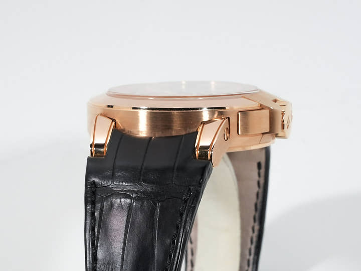 ハリーウィンストン オーシャン トゥールビヨン ジャンピングアワー Ref.OCEMTJ45RR001 オープンワーク仕上げ ブラック サファイアクリスタル文字盤 中古 2dbfnhiu