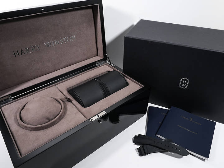 ハリーウィンストン オーシャン トゥールビヨン ジャンピングアワー Ref.OCEMTJ45RR001 オープンワーク仕上げ ブラック サファイアクリスタル文字盤 中古 2dbfnhiu