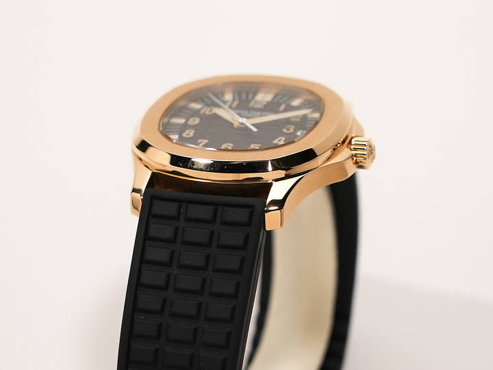 パテックフィリップ アクアノート Ref.5066J-001 イエローゴールド ブラック文字盤