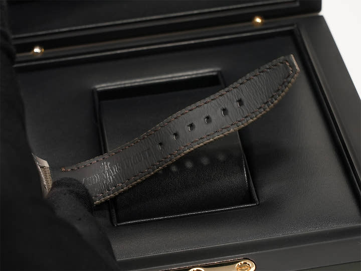 オーデマピゲ CODE 11.59 バイ オーデマ ピゲ Ref.15210CR.OO.A002CR.01 ホワイトゴールド/ピンクゴールド グレーラッカー文字盤