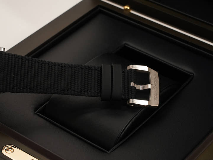 オーデマピゲ CODE 11.59 バイ オーデマ ピゲ スター ホイール Ref.15212NB.OO.A002KB.01 ホワイトゴールド/ブラックセラミック ブルーアヴェンチュリン文字盤