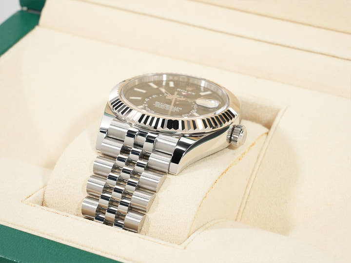 ロレックス スカイドゥエラー Ref.326934 ステンレススチール/ホワイトゴールド ブラック文字盤 ジュビリーブレスレット 中古 mirdxejp