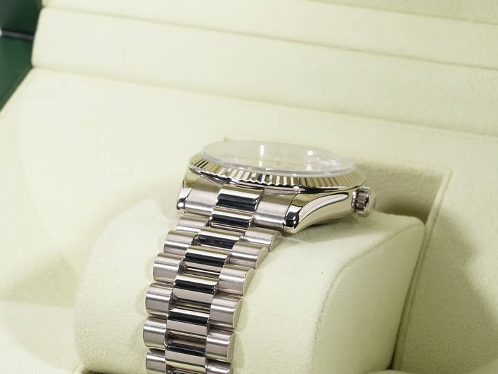 ロレックス デイデイト36 Ref.118239A ホワイトゴールド シルバー文字盤