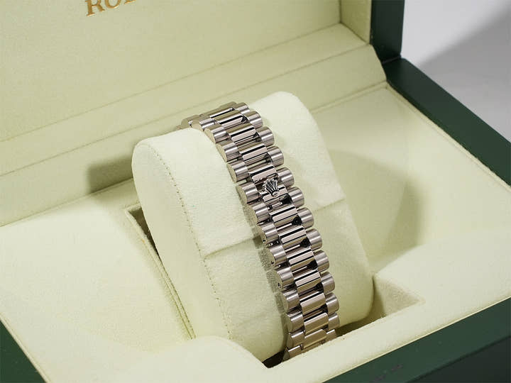 ロレックス デイデイト36 Ref.118239A ホワイトゴールド シルバー文字盤