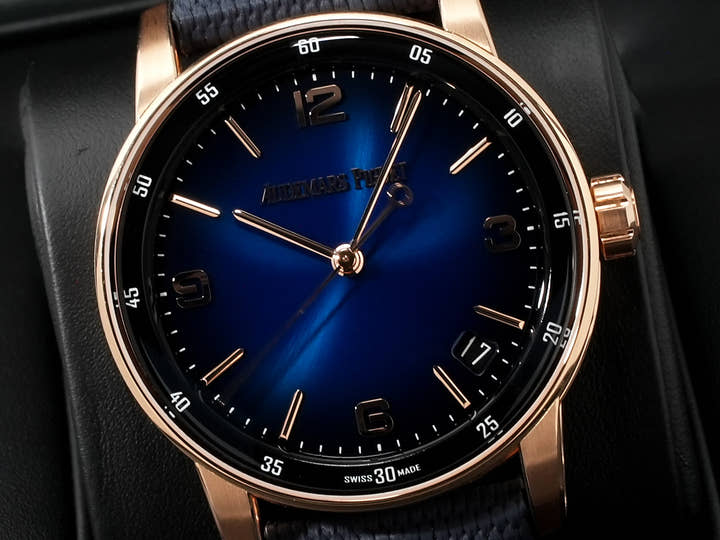 オーデマピゲ CODE 11.59 バイ オーデマ ピゲ Ref.15210OR.OO.A028CR.01 ピンクゴールド スモークブルーラッカー文字盤