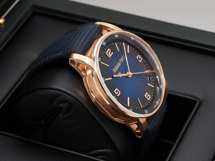 オーデマピゲ CODE 11.59 バイ オーデマ ピゲ Ref.15210OR.OO.A028CR.01 ピンクゴールド スモークブルーラッカー文字盤