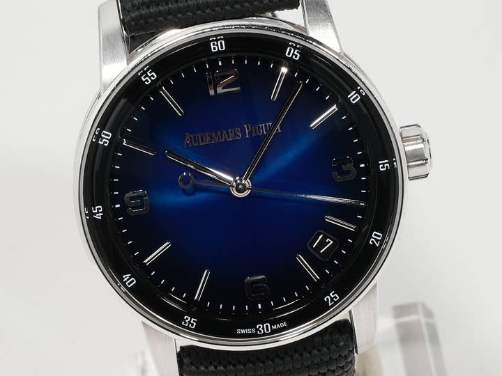 オーデマピゲ CODE 11.59 バイ オーデマ ピゲ Ref.15210BC.OO.A002KB.01 ホワイトゴールド スモークブルーラッカー文字盤