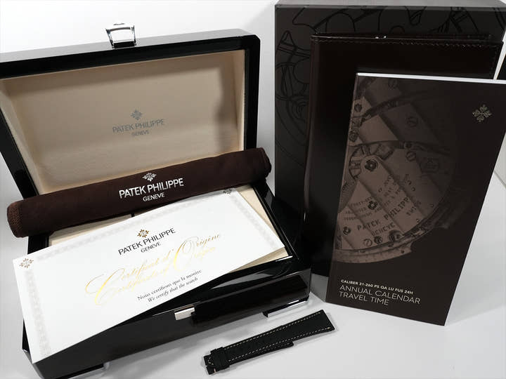 パテックフィリップ アニュアルカレンダー トラベルタイム Ref.5326G-001 ホワイトゴールド テクスチャードラック アントラサイト文字盤