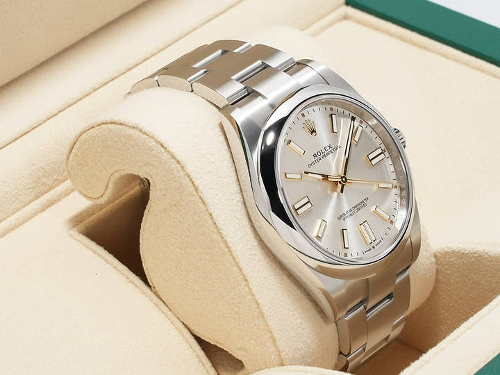 ロレックス オイスターパーペチュアル41 Ref.124300 ステンレススチール シルバー文字盤