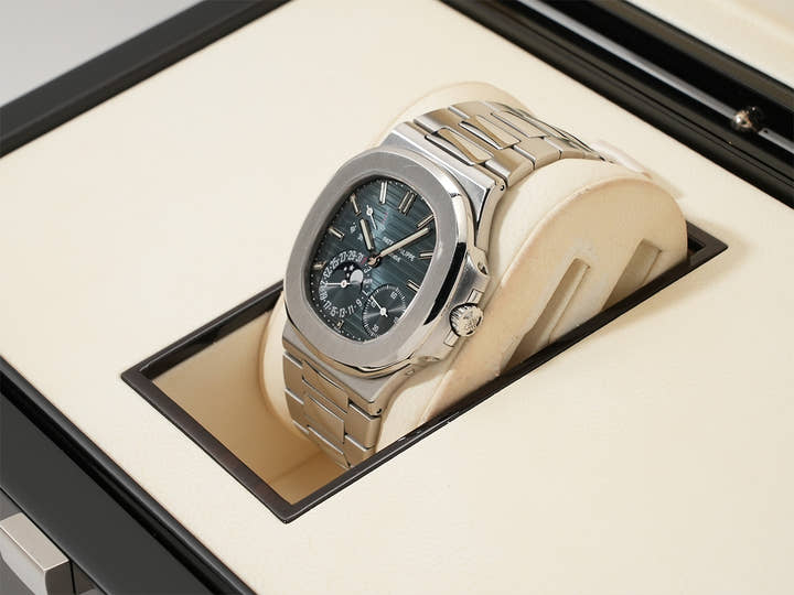 パテックフィリップ ノーチラス プチコンプリケーション Ref.5712/1A-001 ステンレススチール ブルー文字盤