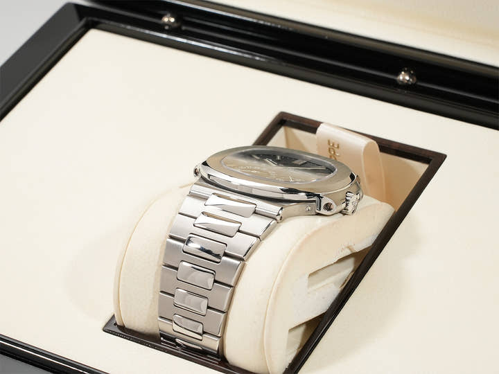 パテックフィリップ ノーチラス プチコンプリケーション Ref.5712/1A-001 ステンレススチール ブルー文字盤