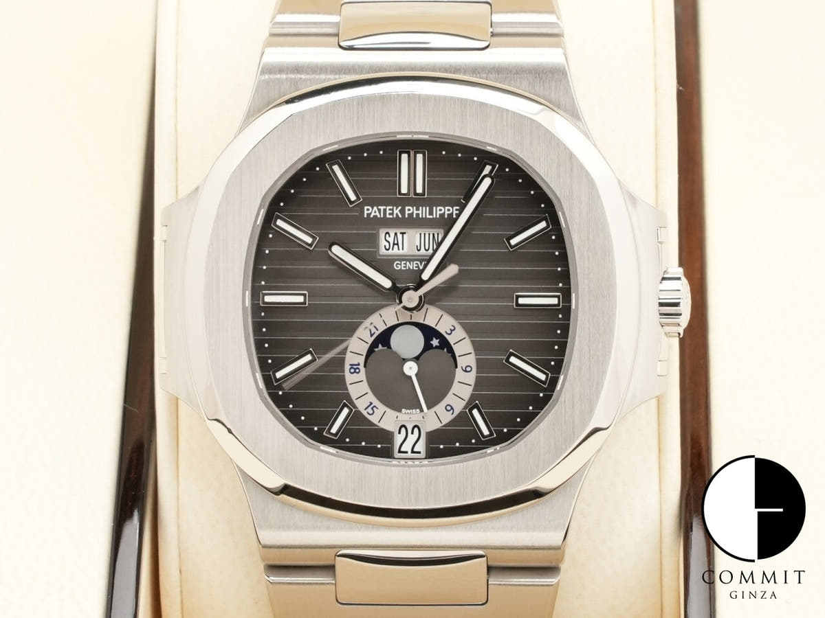 パテックフィリップ ノーチラス アニュアルカレンダー ムーンフェイズ Ref.5726/1A-001 ステンレススチール ブラック・グラデーション文字盤