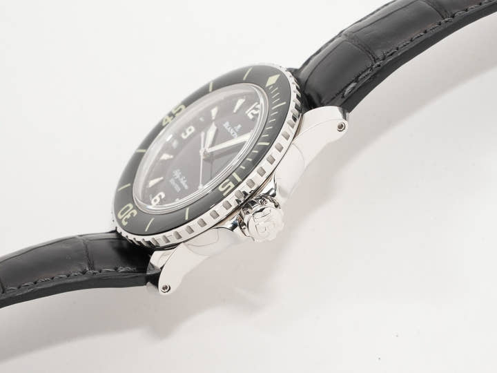 ブランパン フィフティ ファゾムス Ref.5015-1130-52A ブラック文字盤 中古 ZAY42Z4R