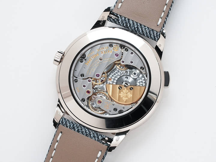 パテックフィリップ コンプリケーション ワールドタイム デイト Ref.5330G-001 ホワイトゴールド ブルーグレー オパーリン文字盤