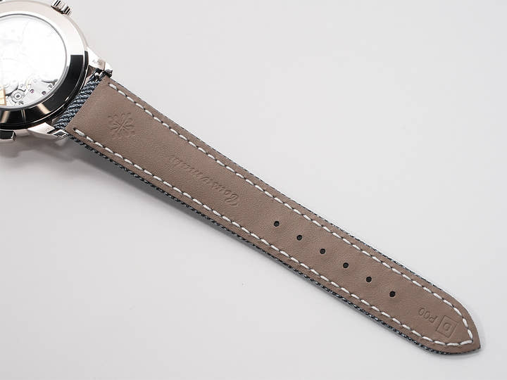 パテックフィリップ コンプリケーション ワールドタイム デイト Ref.5330G-001 ホワイトゴールド ブルーグレー オパーリン文字盤