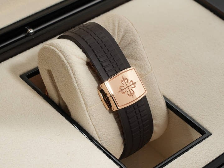 パテックフィリップ アクアノート Ref.5164R-001 ローズゴールド ブラウン エンボス文字盤